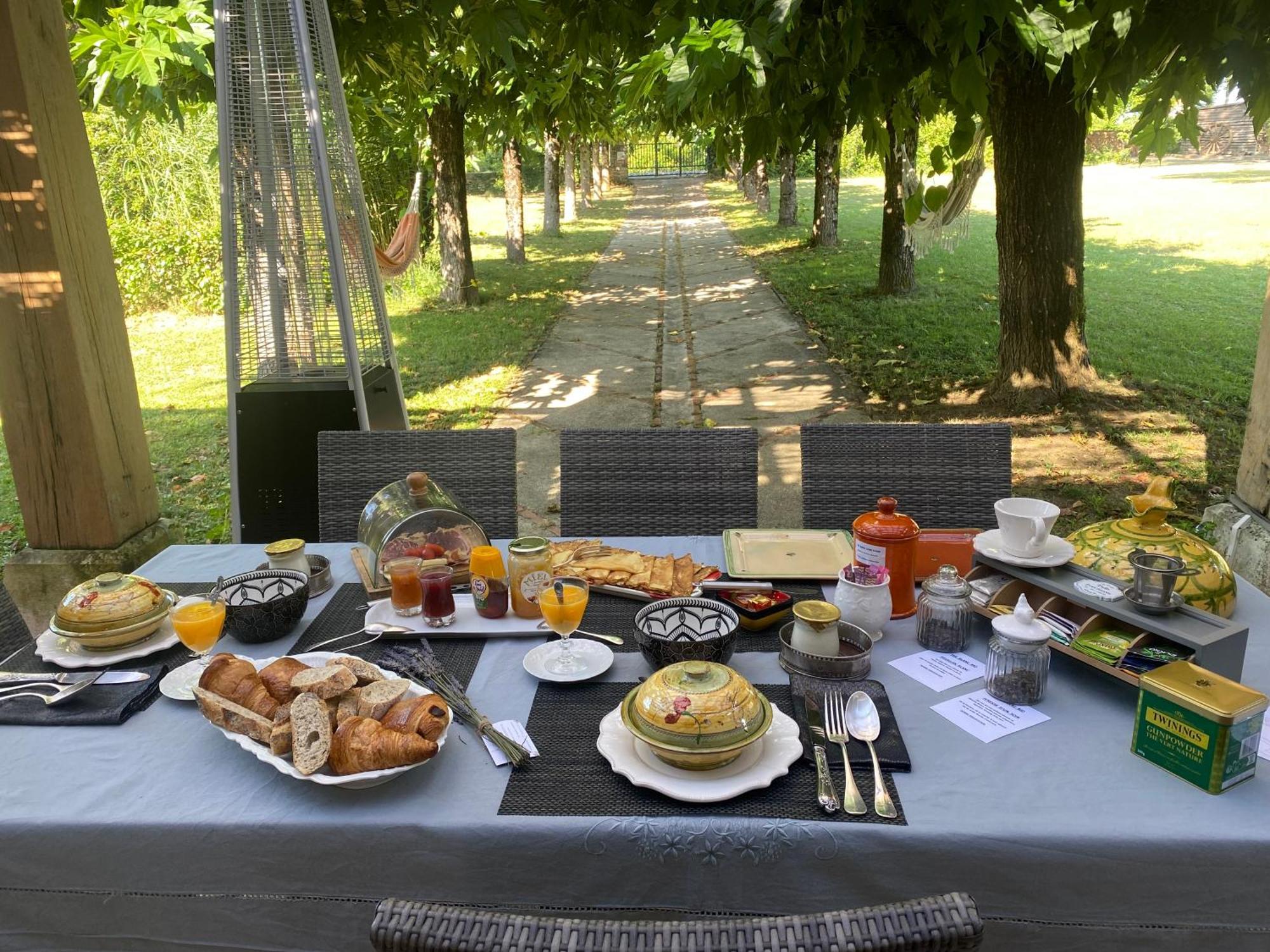 Les Hauts Vallons Bed & Breakfast Puylaroque